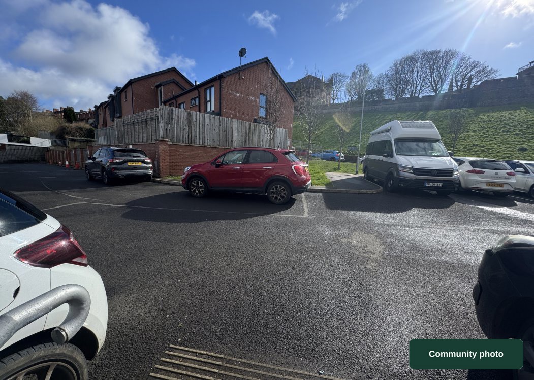 Londonderry/Derry - Fahan Street
