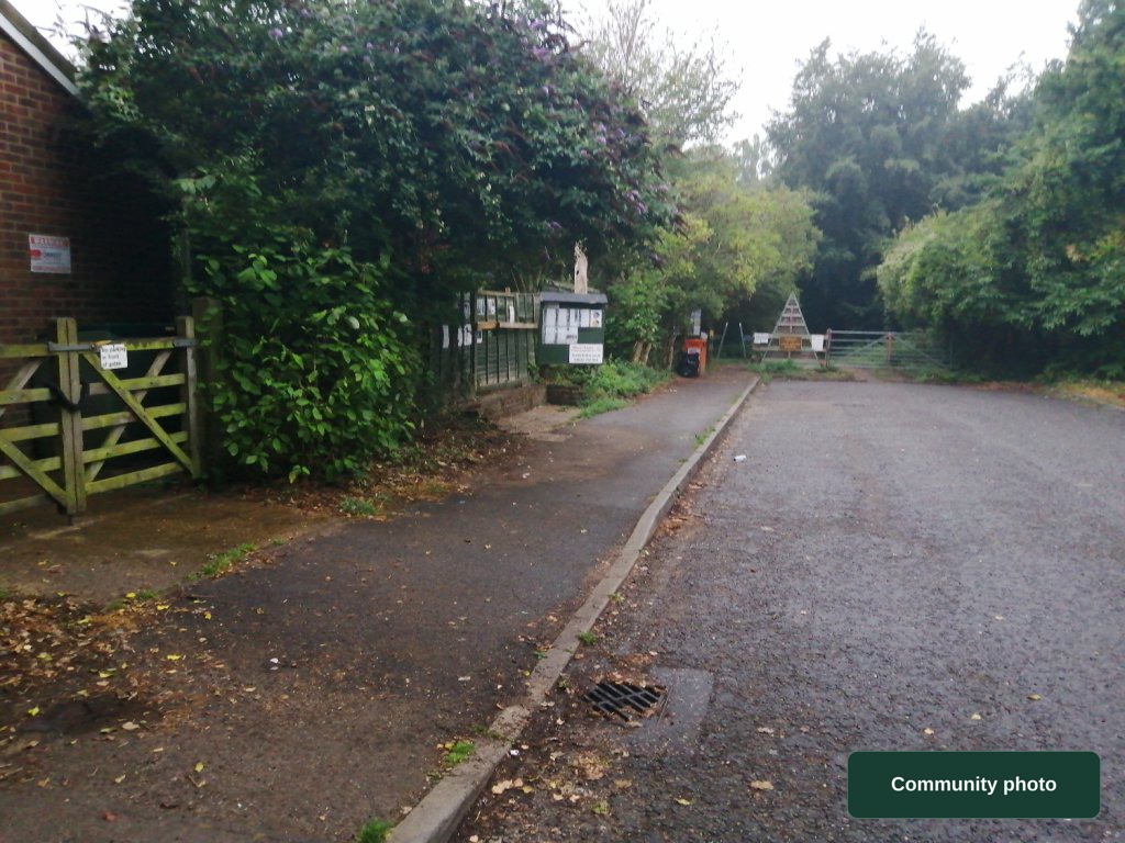 - Lodge Road