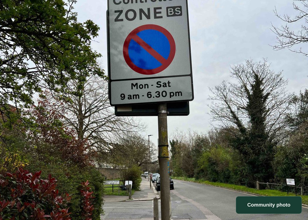 - 4 Combe Mews